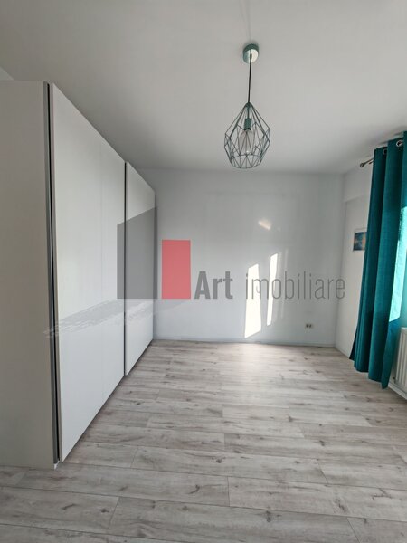 Pacii Apartament cu doua camere de vanzare - cu centrala-mobilat si utilat