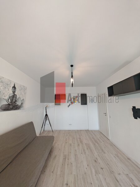 Pacii Apartament cu doua camere de vanzare - cu centrala-mobilat si utilat